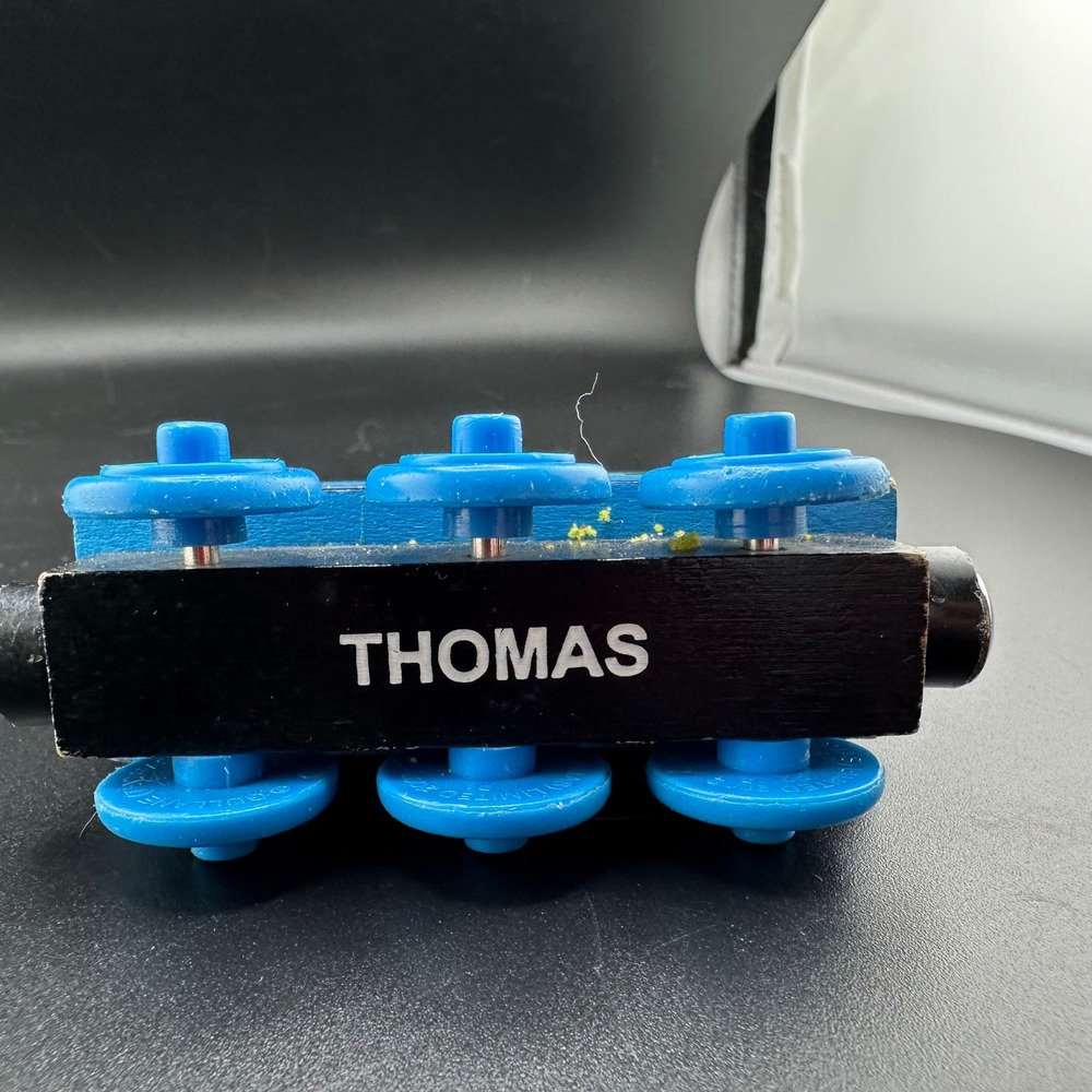 Thomas the Tank Engine Wooden Railway Train 2002 Gullane Blue No 1 Magnetic Toy - Picture 9 of 15